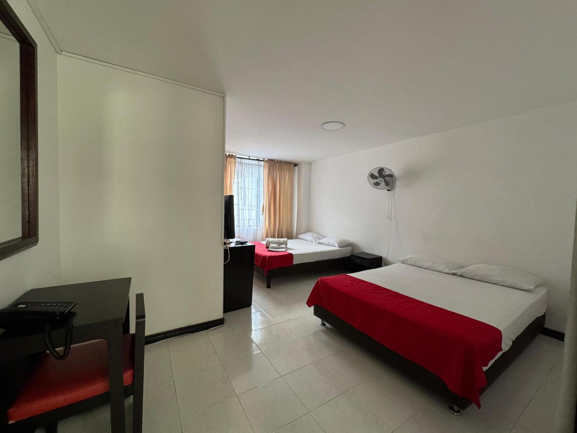 Catalina Plaza Hotel