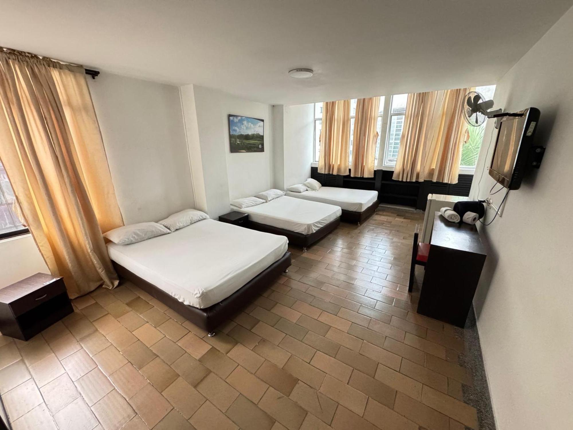Hotel Catalina Plaza